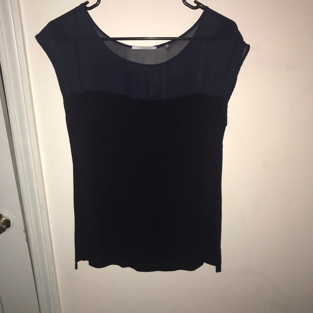 Simple loose t-shirt.